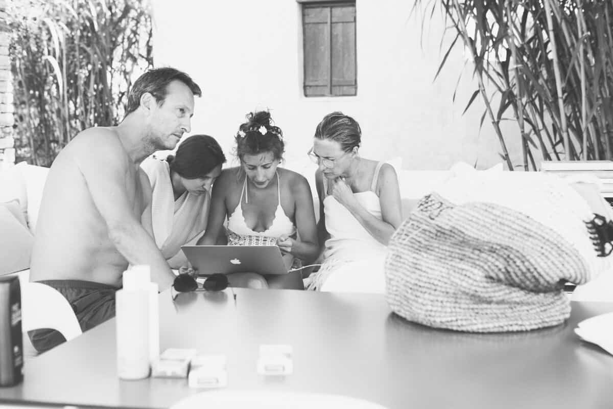 Black-and-white portraits before the wedding preparations at Sifnos